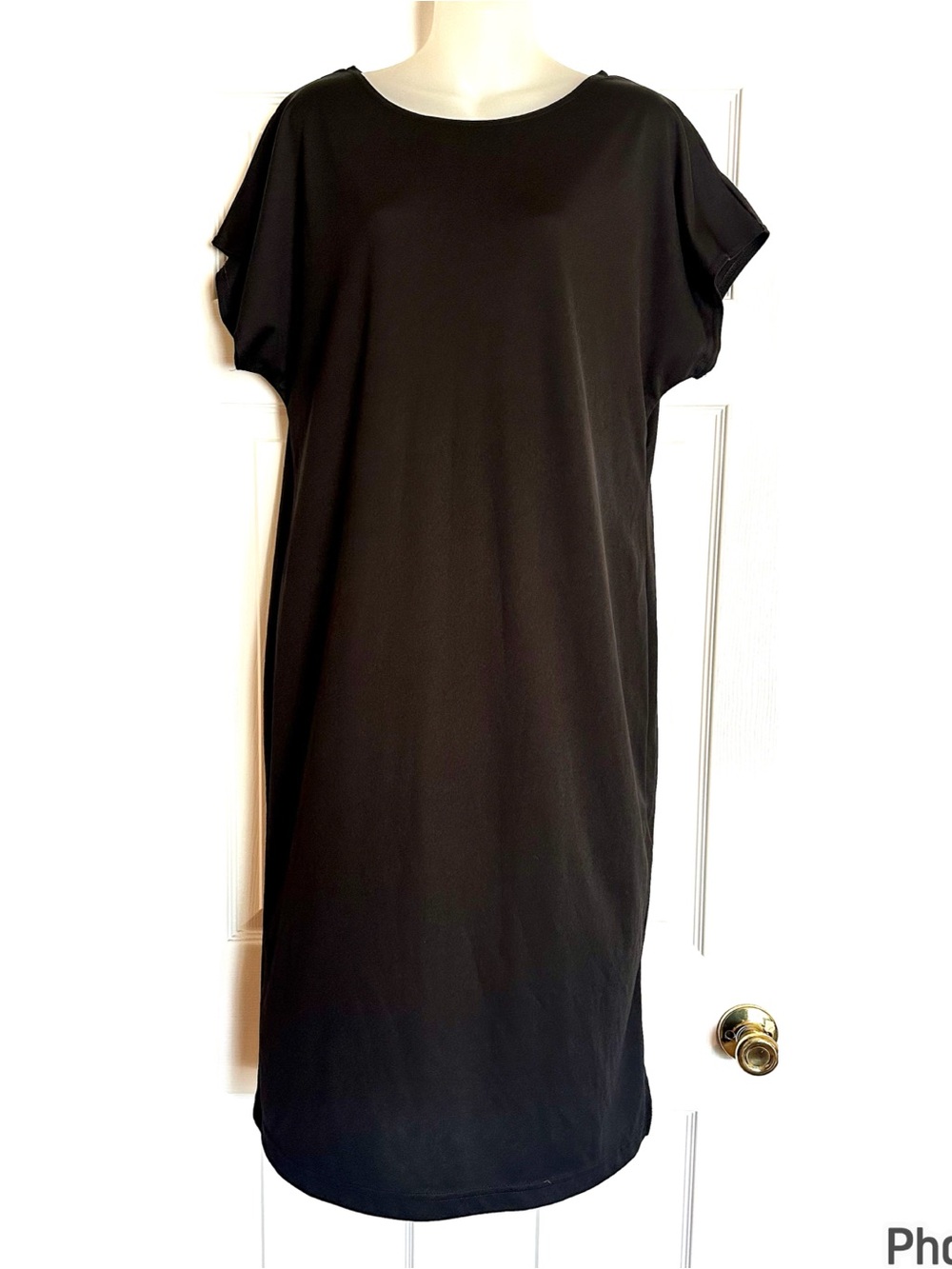Vintage Vicki Wayne Black Midi Shift Dress with Short Sleeve Scoop Neck